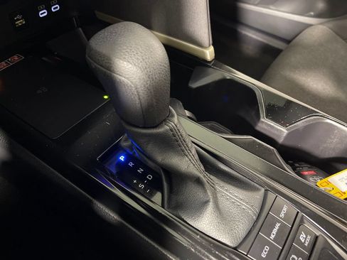 Used 2025 Toyota Camry LE FWD image 22