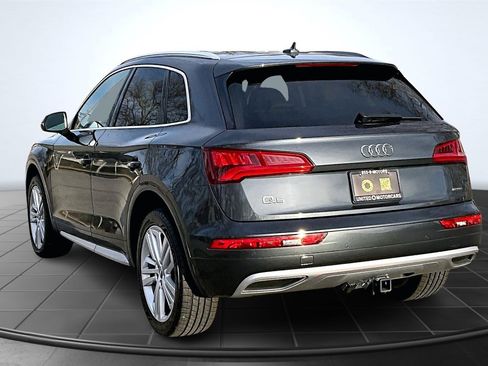 Used 2020 Audi Q5 2.0T Premium Plus w/ Premium Plus Package image 4