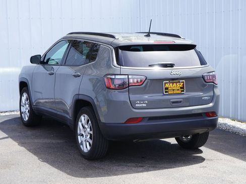 Used 2023 Jeep Compass Latitude AWD/4WD image 4