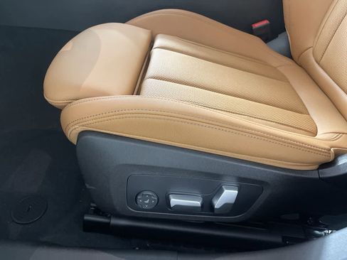 Certified 2023 BMW 330i xDrive Sedan w/ Driving Assistance Package AWD/4WD image 12