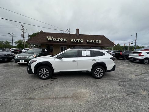 Used 2023 Subaru Outback Premium AWD/4WD image 13