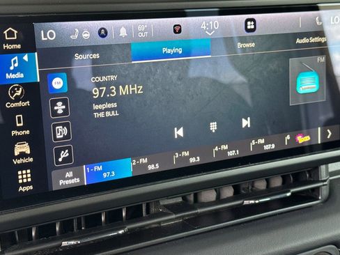 Used 2025 Jeep Wrangler Sahara image 19