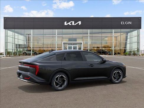 Used 2025 Kia K4 EX image 6