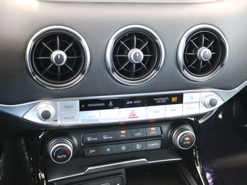 Used 2020 Kia Stinger GT1 image 57