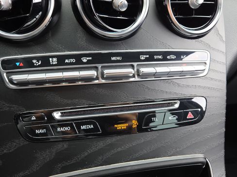 Used 2019 Mercedes-Benz GLC 300 GLC 300 image 33