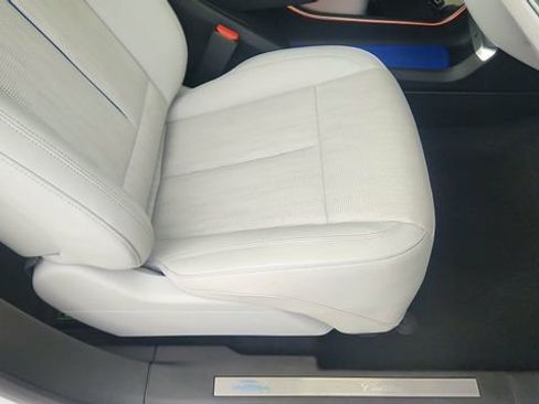 Used 2024 Cadillac Lyriq Luxury image 24