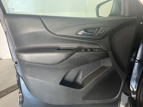 Used 2022 Chevrolet Equinox LT AWD/4WD image 27