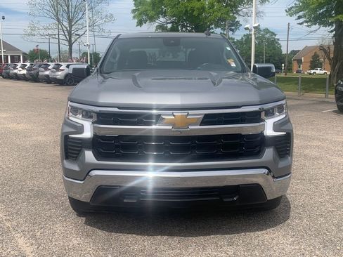 Used 2025 Chevrolet Silverado 1500 LT RWD image 3