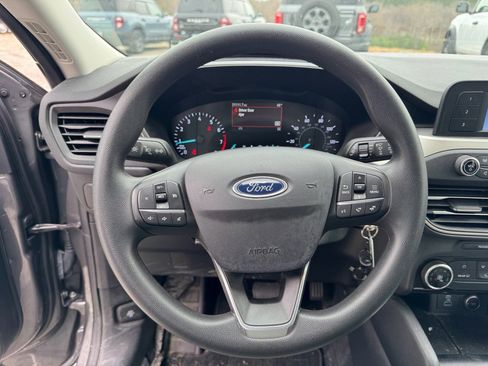 Used 2021 Ford Escape S image 17