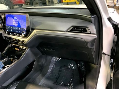 Used 2025 Lexus TX 350 AWD image 18