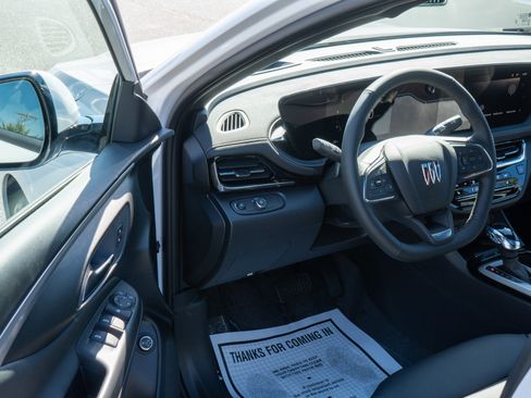 New 2026 Buick Envista Avenir image 9