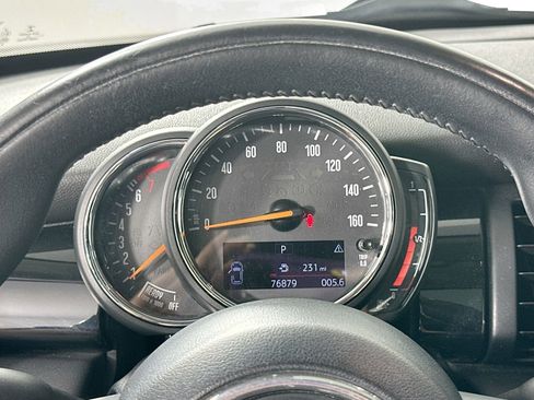 Used 2019 MINI Cooper 4-Door Hardtop image 15