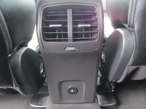Used 2025 Ford Escape SE w/ PHEV Premium Package FWD image 32