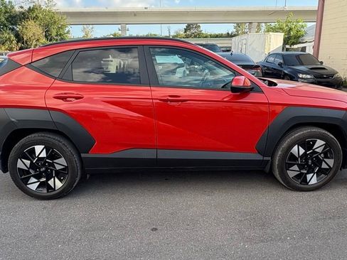 Used 2024 Hyundai Kona SEL FWD image 2