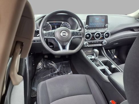 Used 2024 Nissan Sentra SV FWD image 4