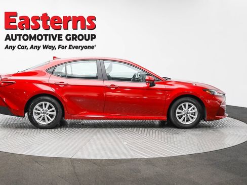 Used 2025 Toyota Camry LE FWD image 4
