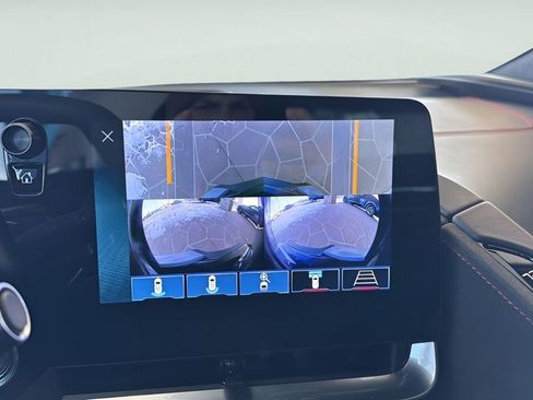 Used 2024 Chevrolet Corvette Stingray w/ Z51 Performance Package image 22