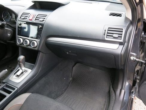 Used 2017 Subaru Crosstrek 2.0i Premium image 12