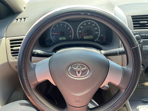 Used 2010 Toyota Corolla LE FWD image 11
