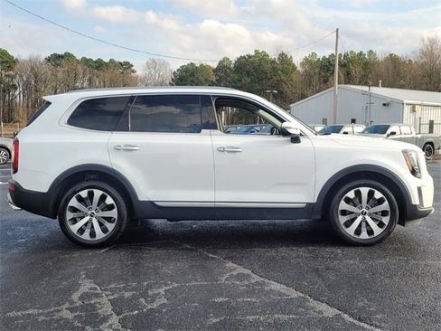 Used 2022 Kia Telluride S image 2