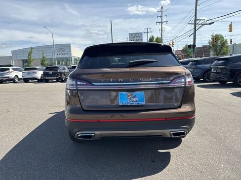Used 2022 Lincoln Nautilus Reserve AWD/4WD image 4