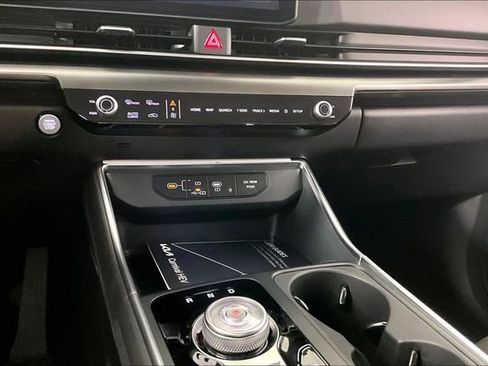 New 2026 Kia Carnival SX Prestige FWD image 7