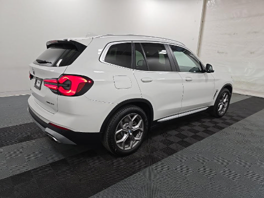 Used 2023 BMW X3 xDrive30i w/ Convenience Package w/ZPA AWD/4WD image 2