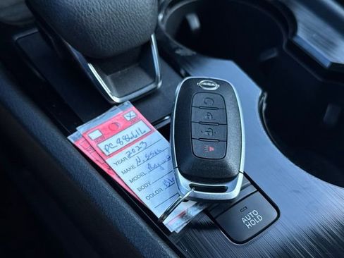 Used 2023 Nissan Rogue SV image 33