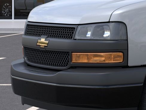 New 2026 Chevrolet Express 2500 RWD image 13