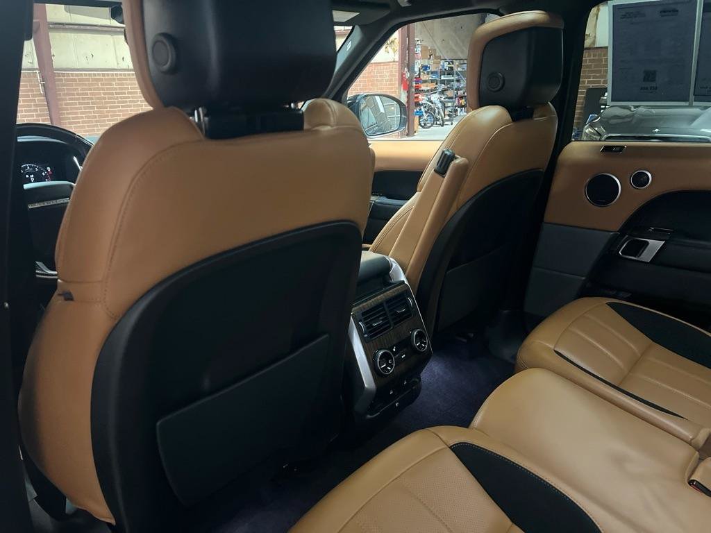 Used 2018 Land Rover Range Rover Sport Supercharged AWD/4WD image 32
