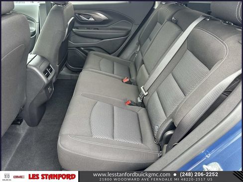 Used 2024 GMC Terrain SLE w/ Driver Convenience Package FWD image 13