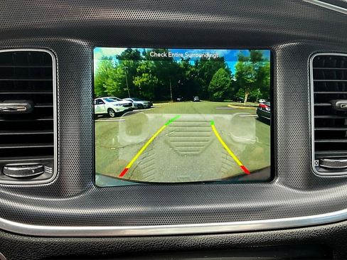 Used 2018 Dodge Charger R/T image 14