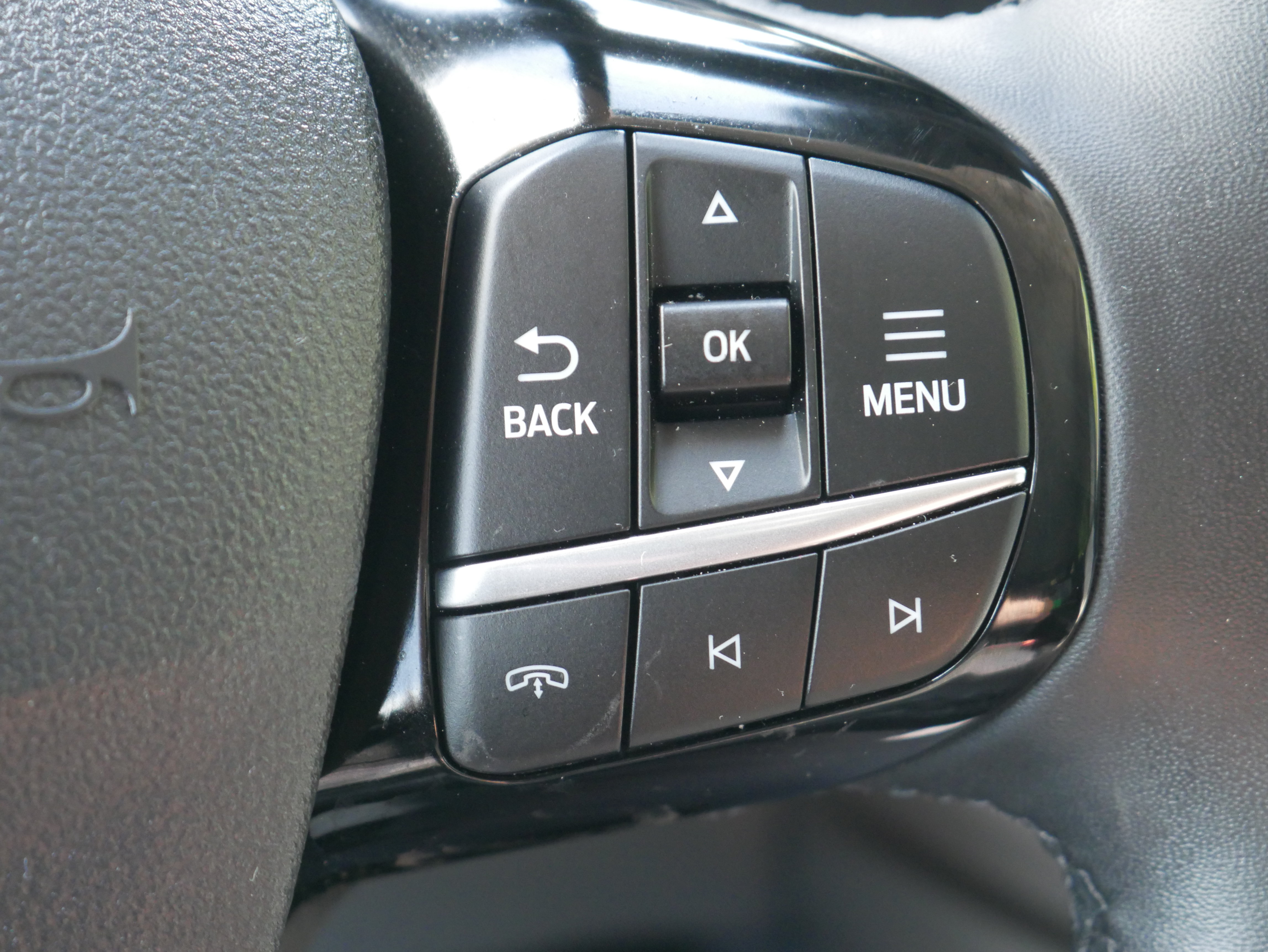 Used 2024 Ford Escape Platinum w/ Premium Technology Package AWD/4WD image 26