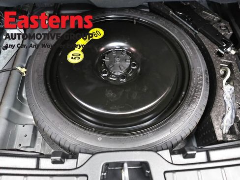 Used 2024 Volvo XC40 B5 Core AWD/4WD image 24