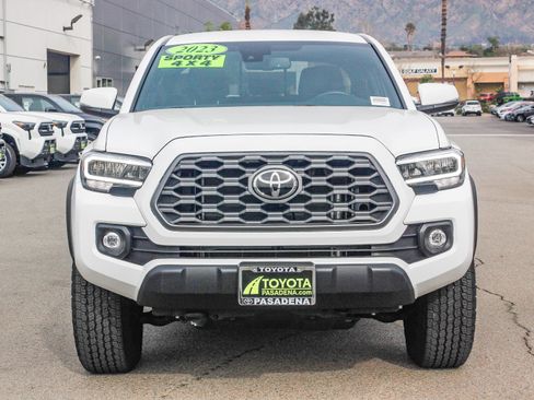 Used 2023 Toyota Tacoma TRD Off-Road image 2