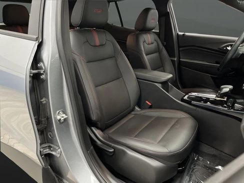 Used 2024 Chevrolet Trax RS w/ Sunroof Package image 29