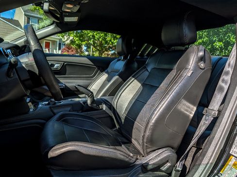 Used 2020 Ford Mustang GT Premium w/ GT Performance Package RWD image 12