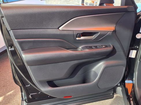 Certified 2025 Toyota Grand Highlander XLE image 15