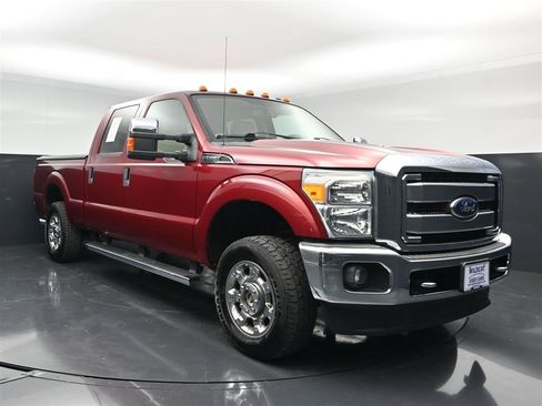 Used 2016 Ford F250 XLT w/ XLT Premium Package AWD/4WD image 3