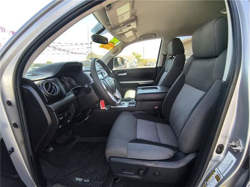 Used 2015 Toyota Tundra SR5 w/ TRD Off Road Package AWD/4WD image 9