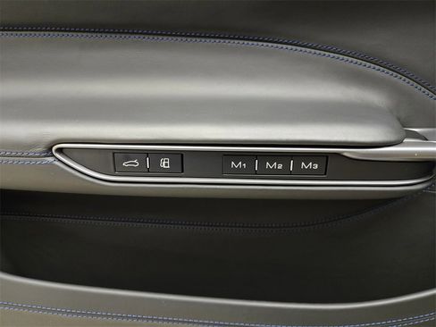 Used 2018 Ferrari GTC4Lusso image 36