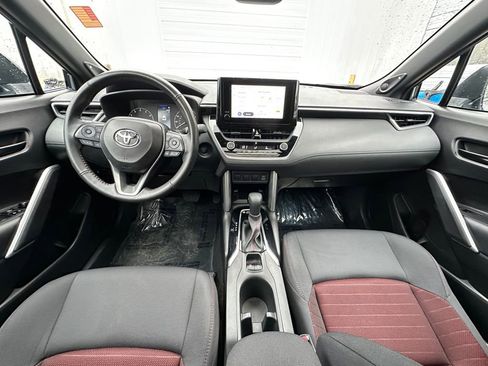 Used 2024 Toyota Corolla Cross AWD Hybrid image 19