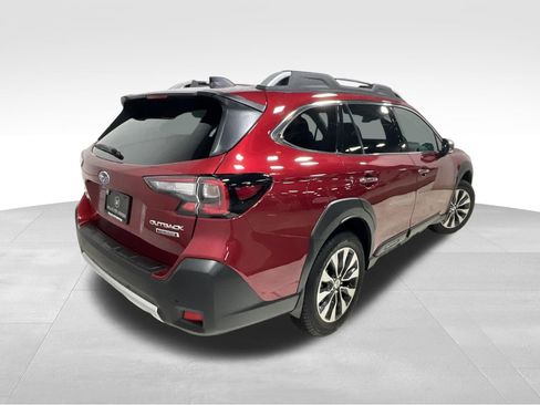 Used 2025 Subaru Outback Touring w/ Popular Package #2 AWD/4WD image 14