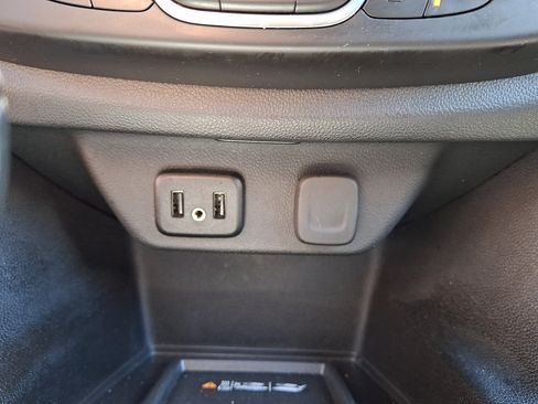 Used 2023 Chevrolet Traverse LT AWD/4WD image 26
