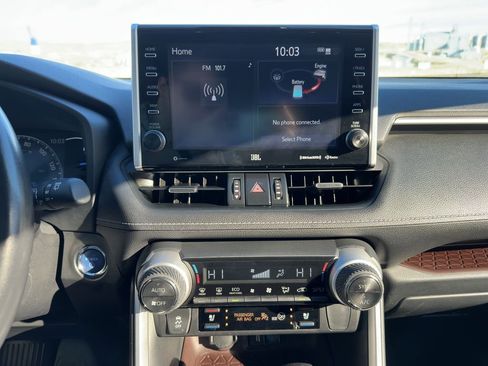 Used 2022 Toyota RAV4 Limited image 14