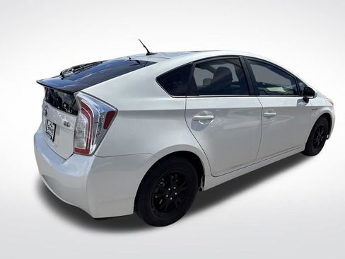 Used 2015 Toyota Prius Three image 5