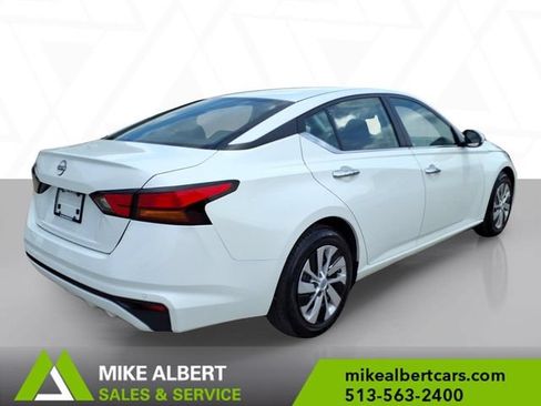Used 2023 Nissan Altima 2.5 S FWD image 7