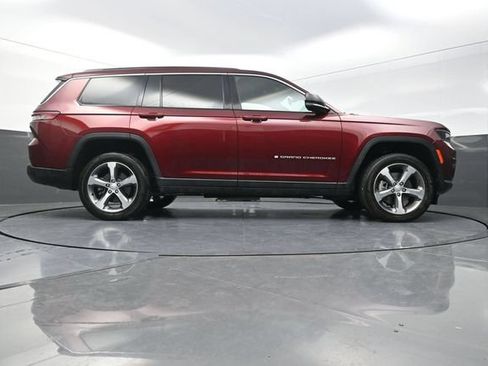 Used 2025 Jeep Grand Cherokee L Limited AWD/4WD image 39
