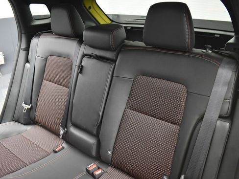 New 2025 Nissan Kicks SR AWD/4WD image 17