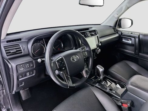 Used 2024 Toyota 4Runner TRD Off-Road Premium w/ Off Road Premium Plus Package AWD/4WD image 9